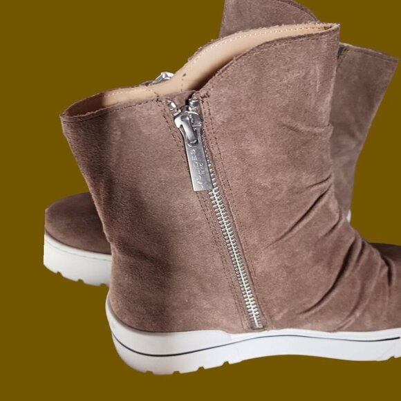 J/Slides NYC Suede Leather Upper Platform Ankle Boots Size 7 tan color - Picture 4 of 13